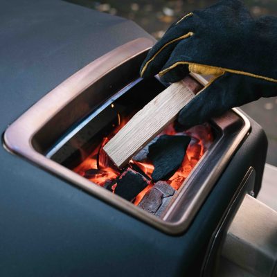 Alternative view of Ooni prémium tölgyfa hasáb