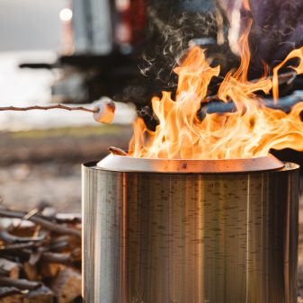Solo Stove Ranger 2.0 tűzrakó állvánnyal